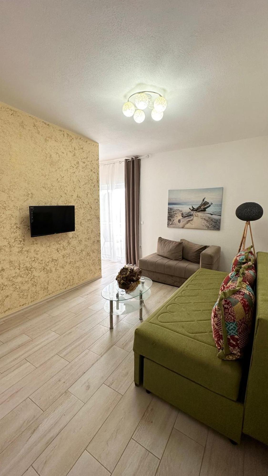 Apartmens Xhenis Lux 울친 외부 사진